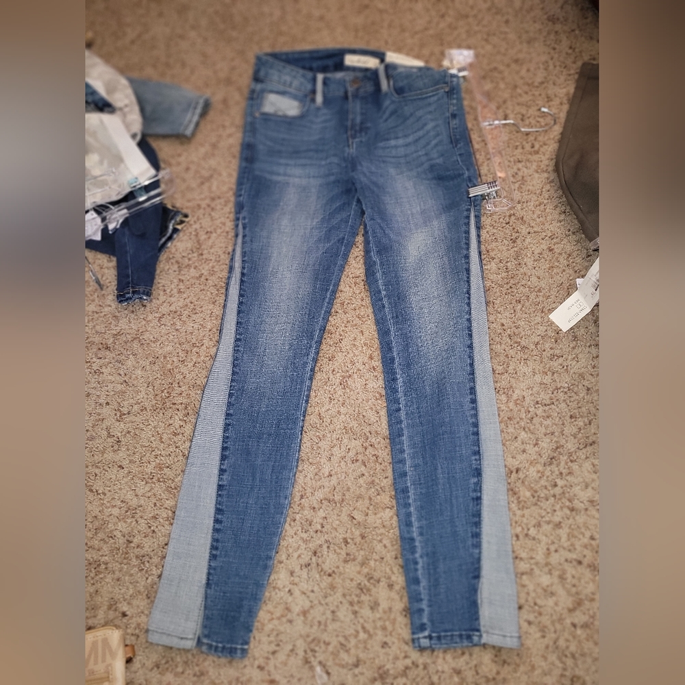 NEW - Unpublished Jeans Womens 27 Skinny Mid Rise Medium Wash Blue Denim Stretch